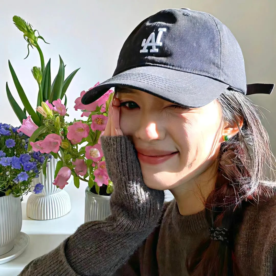 战火中的花蕾